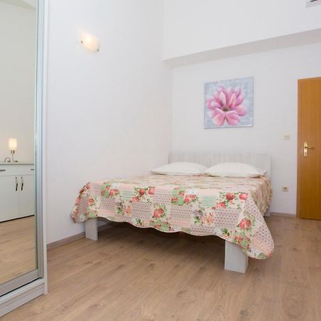 מאקרסקה Apartments Dundic מראה חיצוני תמונה