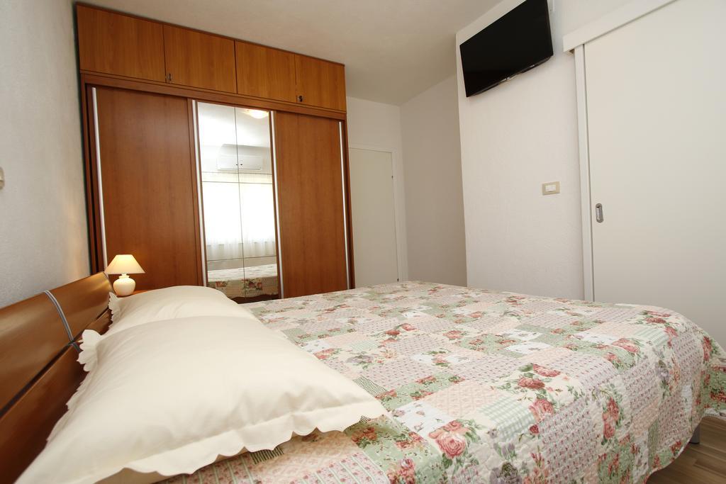 מאקרסקה Apartments Dundic מראה חיצוני תמונה