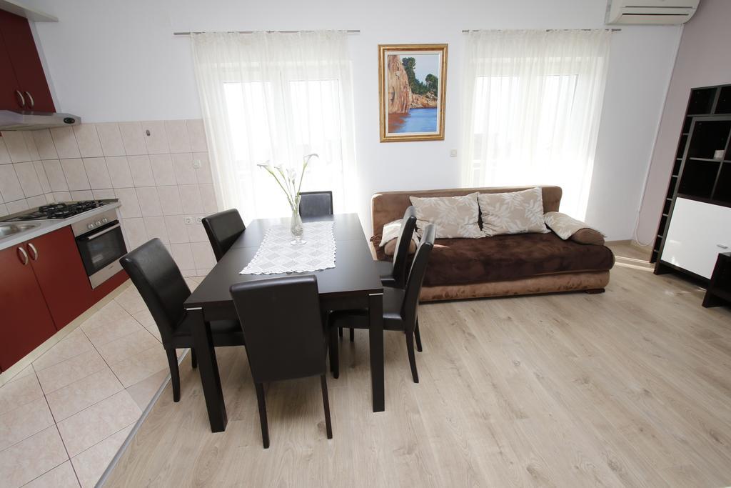מאקרסקה Apartments Dundic מראה חיצוני תמונה