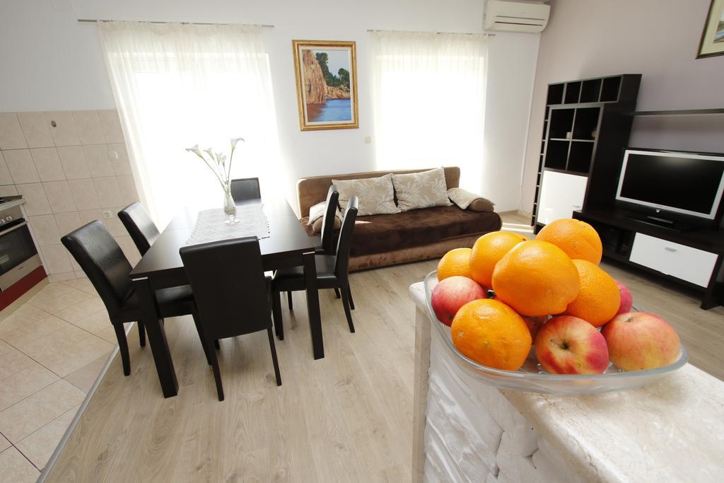 מאקרסקה Apartments Dundic מראה חיצוני תמונה