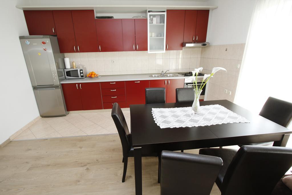 מאקרסקה Apartments Dundic מראה חיצוני תמונה